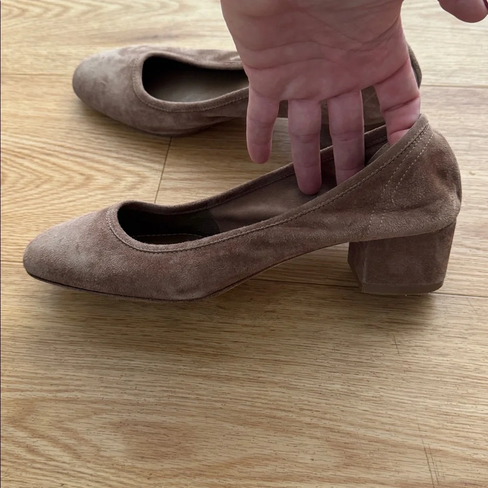 Theory Womens Tan Suede Leather Round Toe Block Heel Pumps Office Workwear Sz 38